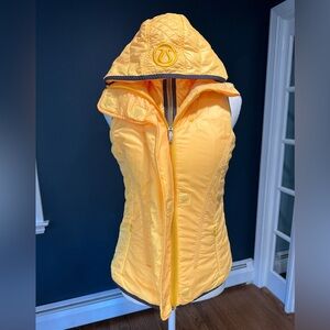 Lululemon yellow fleece lined vest with removable hood, Size 4